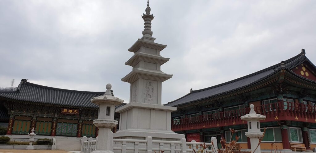 ফালগংসান বুদ্ধা মন্দির